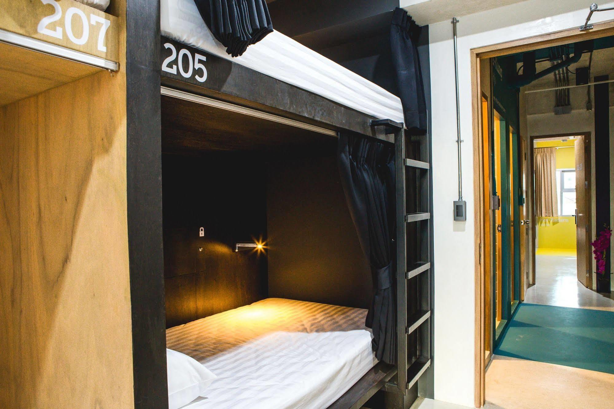 Bob Hostel บ็อบโฮสเทล Банкок Екстериор снимка