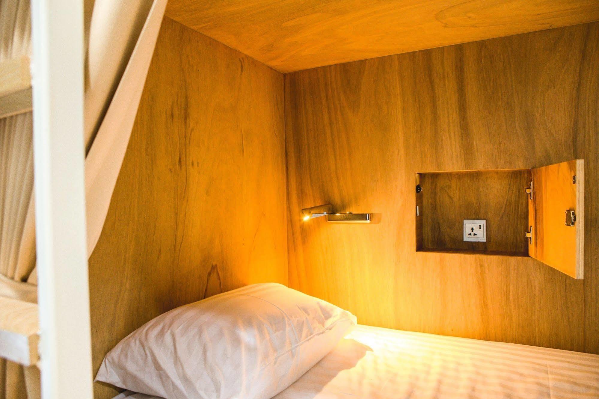 Bob Hostel บ็อบโฮสเทล Банкок Екстериор снимка